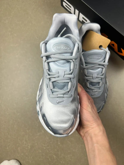 Nike Air Max Dn8 sneaker i sølvfarvey(Str 41 )