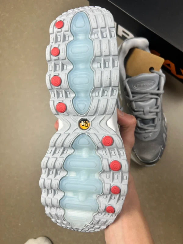 Nike Air Max Dn8 sneaker i sølvfarvey(Str 41 )