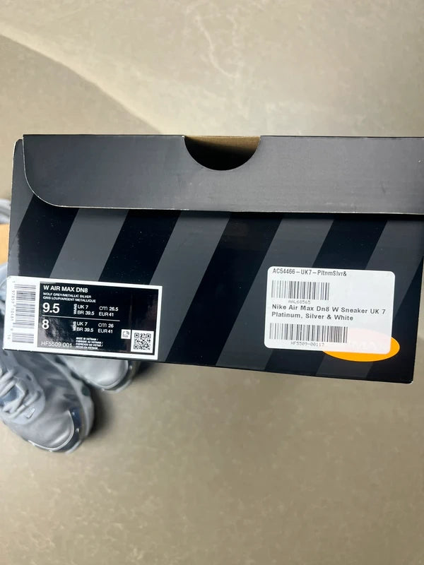 Nike Air Max Dn8 sneaker i sølvfarvey(Str 41 )