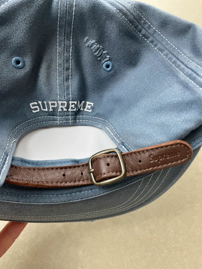 Supreme Distressed Script 6-Panel cap(Størelse en størelse)