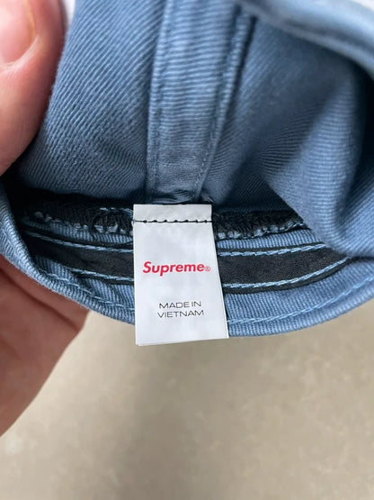 Supreme Distressed Script 6-Panel cap(Størelse en størelse)