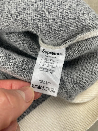 Supreme Newsprint Sweater White(Str Small)