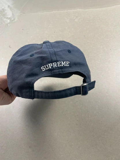 Supreme Ventile S Logo 6-Panel (FW21) Navy - FW21(Størelse en størelse)