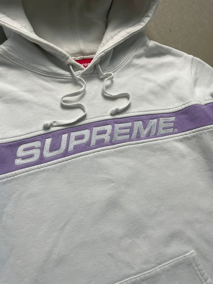Supreme Full Stripe Supreme Hoodie(Størelse Medium)