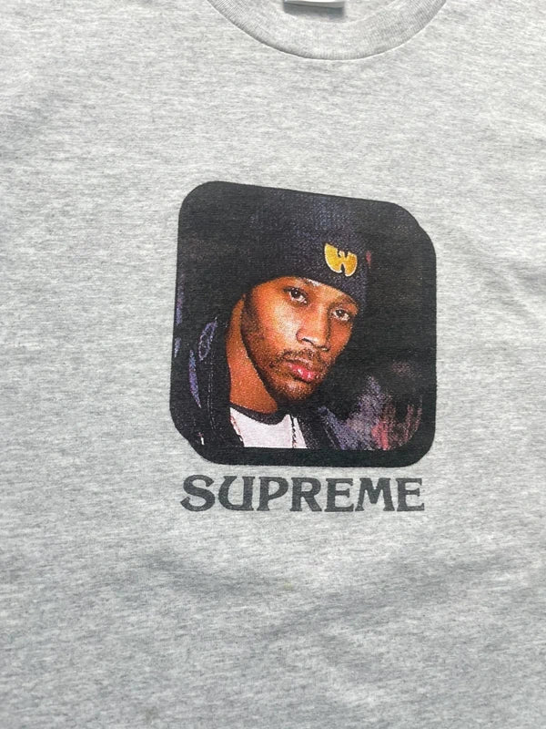 Supreme Wu-Tang Clan RZA Tee Ash Grey Men's - FW25(Størelse Small)