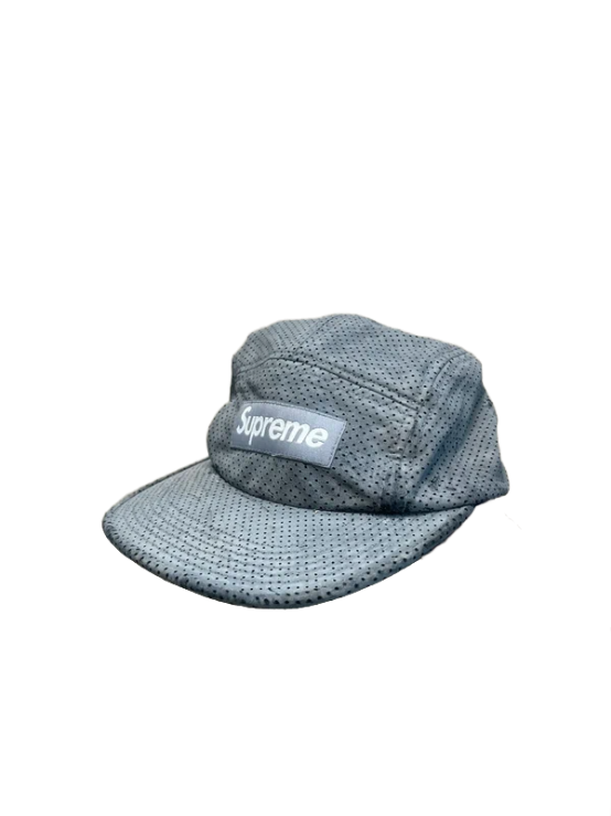 Supreme Perforated Reflective Camp Cap(Størelse en størelse)