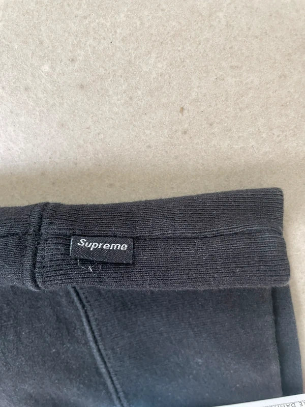 Supreme World Famous Crewneck Black Men's - FW18(Størelse Medium)