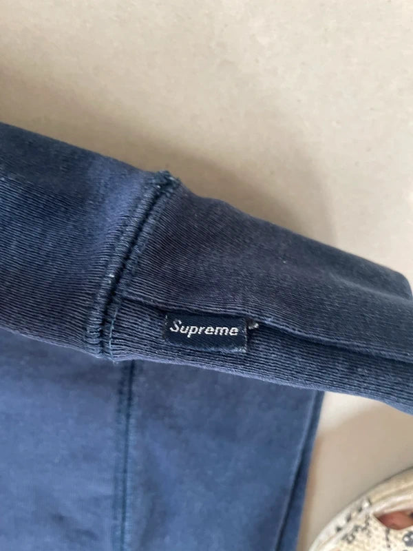 upreme Capital Hooded Sweatshirt(Størelse Medium)