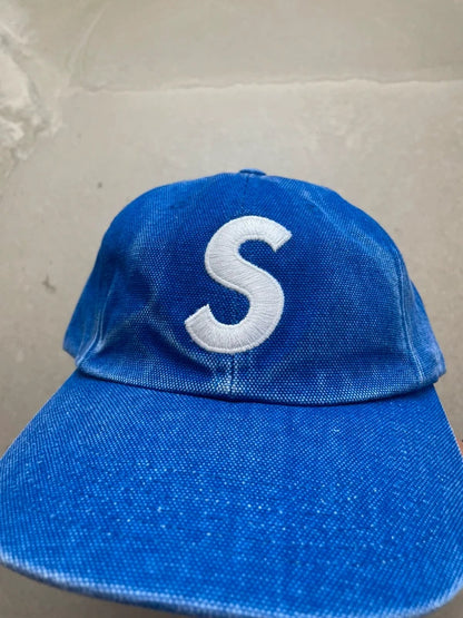 Supreme Pigment Coated Canvas S Logo 6-Panel Blue - FW25(Størelse en størelse)