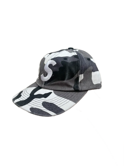 Supreme Pigment Coated Canvas S Logo 6-Panel Snow Camo - FW25(Størelse en størelse)