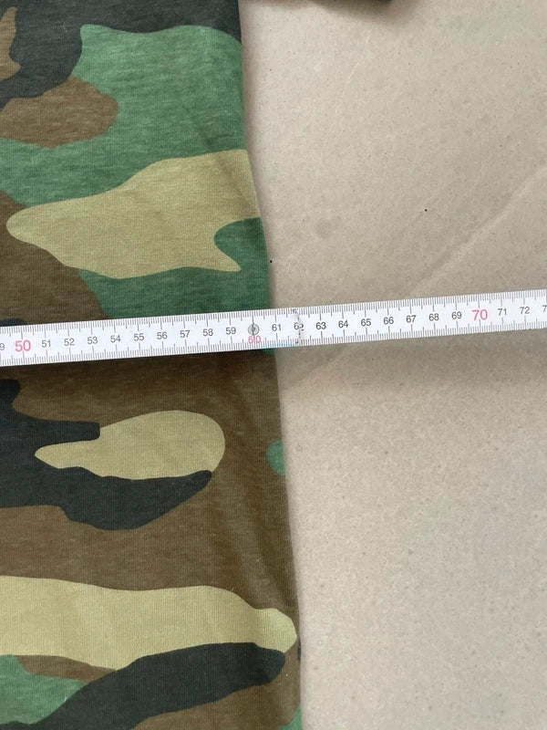 Supreme World Famous Tee Woodland Camo Men's - SS26(Størelse XLarge)