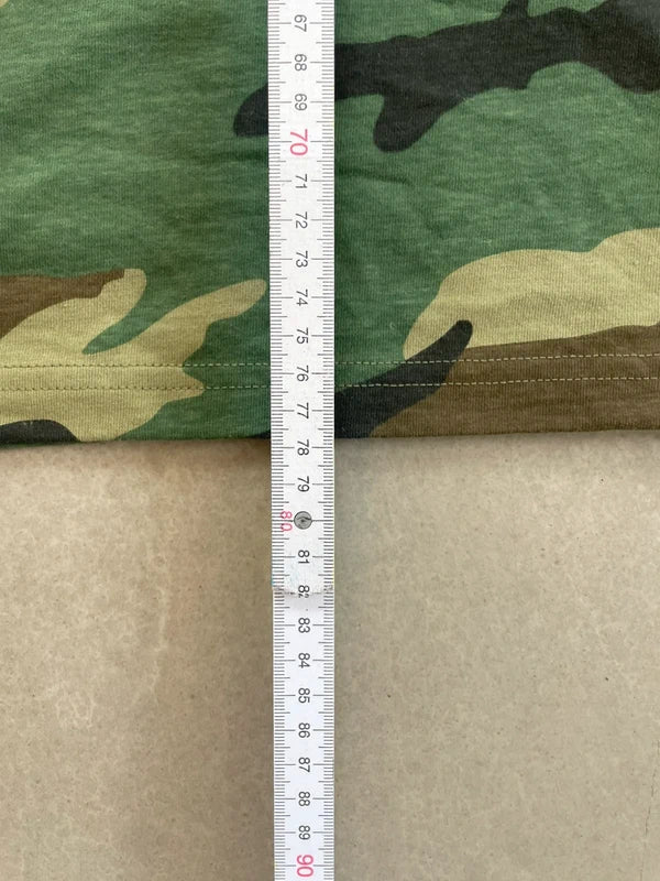 Supreme World Famous Tee Woodland Camo Men's - SS26(Størelse XLarge)